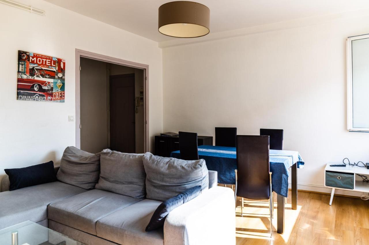 Le Voltaire -2 Chambres- 70M2- Hypercentre-Parking-Wifi Fibre- Nouvelle Literie Тарб Экстерьер фото