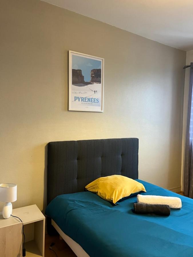 Le Voltaire -2 Chambres- 70M2- Hypercentre-Parking-Wifi Fibre- Nouvelle Literie Тарб Экстерьер фото